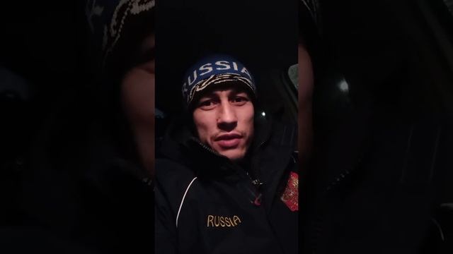 ПРИШЁЛ В ЗАЛ И СКАЗАЛ: "ХОЧУ БРОСАТЬ, КАК ХАБИБ НУРМАГОМЕДОВ!". смотреть онлайн