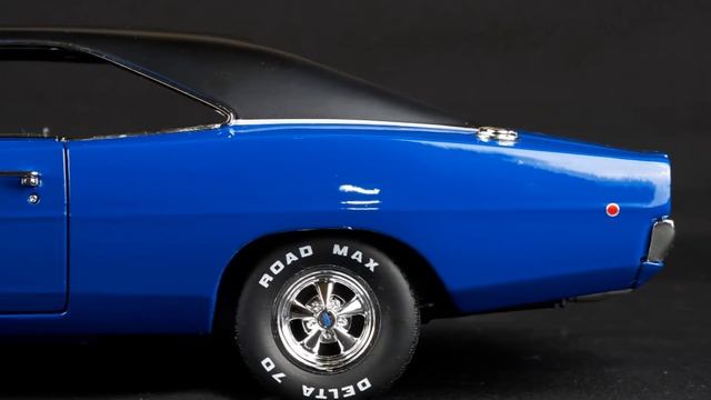 1968 Dodge Charger (1/18 AutoWorld) смотреть онлайн