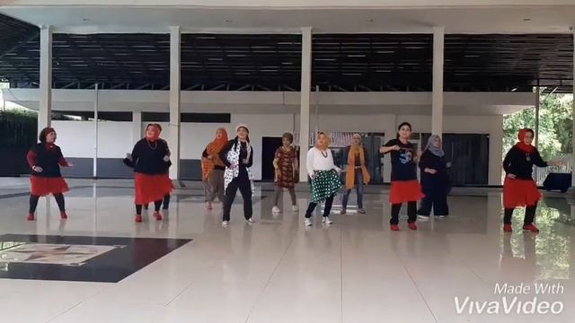 Senorita Bachata Linedance смотреть онлайн