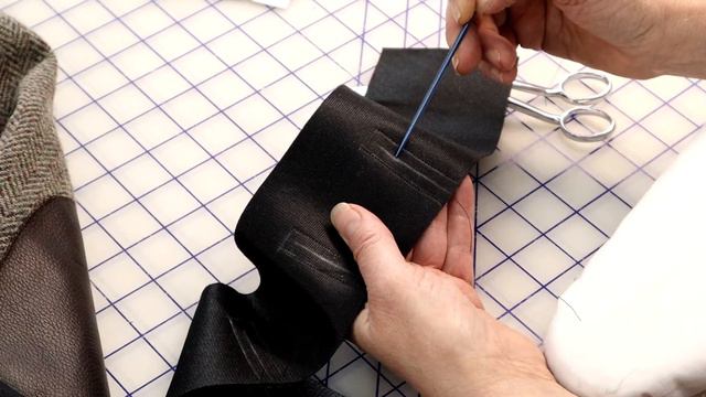Bound Buttonholes Part 2: Facing the Buttonholes смотреть онлайн