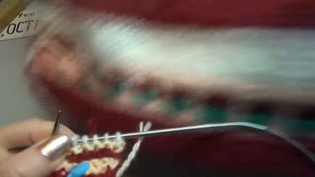 #748 Красивая накидка для девочки с орнаментом