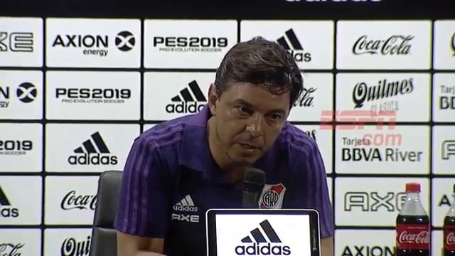 "El apodo es exagerado", dijo Gallardo respecto a Carrascal. смотреть онлайн