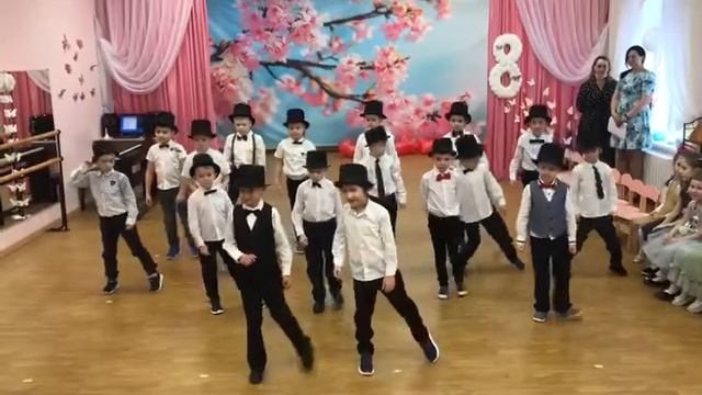 «Танец джентльменов» смотреть онлайн