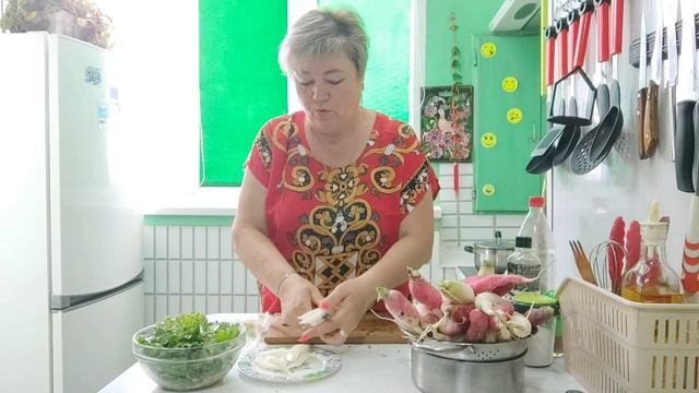 Витаминный салат три раза в день. Что в душе,то и на канале.