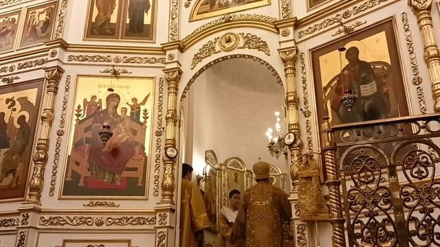 Божественная литургия Иоанна Златоуста.10.12.2023 . Иконы Божией Матери "Знамение". смотреть онлайн