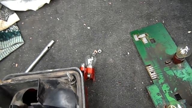 Заводской качественный патрон в задний фонарь смотреть онлайн