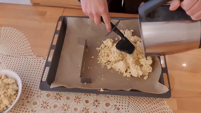 Вкусный сладкий песочный пирог/Скверная погода, осталась дома/#жизньвгермании #моибудни #еда смотреть онлайн