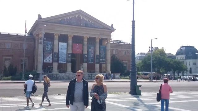 Площадь героев в Будапеште смотреть онлайн