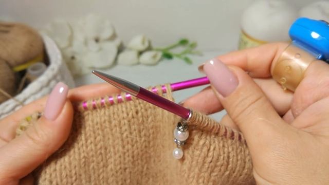 Двойная шапка из Пуха норки. Как ведет себя пряжа из Китая? смотреть онлайн