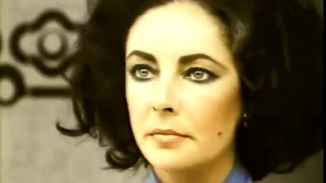Elizabeth Taylor makes up her Eyes смотреть онлайн