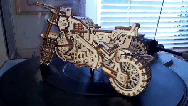 Деревянный мотоцикл.Конструктор. смотреть онлайн