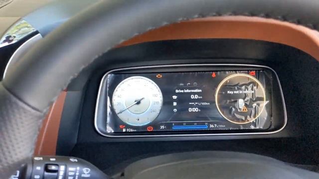 Hyundai ALCAZAR Walkaround review(Signature 6 seater manual variant)-Loaded with Features and Tech. смотреть онлайн