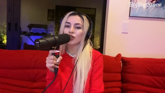 Ava Max Performs 'Kings & Queens' and 'Sweet but Psycho' From Home in LA | In My Room смотреть онлайн