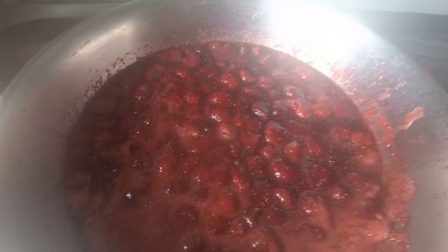Клубничное варенье. Минимум сахара - максимум вкуса. смотреть онлайн