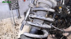 Замена переднего амортизатора и пружины Volkswagen Transporter T5