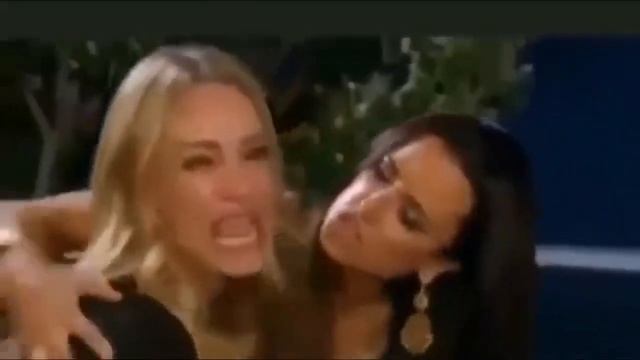 ,,это видео можно описать одним словом МЯУУ