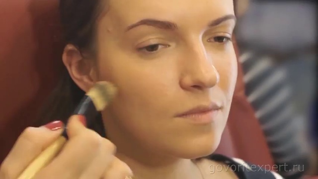 Как наносить тональный крем? Говорит ЭКСПЕРТ смотреть онлайн