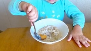 Макар не хочет идти в садик. Tired of kindergarten. Смешное видео