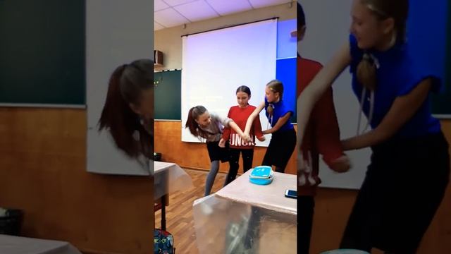 Кувырок с подругай