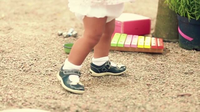 Summer in the City with Clarks Shoes смотреть онлайн