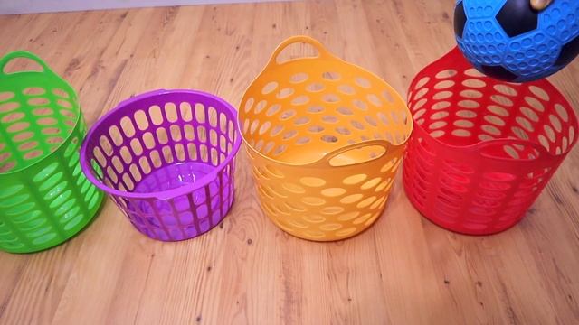 Wrong Colors Soccer Ball Drop In The Basket for Toddlers and Baby смотреть онлайн
