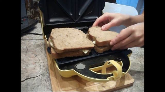 тосты с ветчиной и сыром/быстрая еда/еда которую можно взять в школу/быстрое и легкое приготовление смотреть онлайн