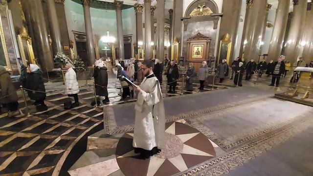 Царские часы и Божественная литургия в Крещенский сочельник смотреть онлайн