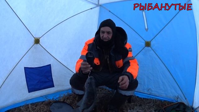 Есть долгожданный Трофей 2023. Чудо-Озеро Удомля . Зимний фидер не даёт расслабиться. Фидер 2023. смотреть онлайн