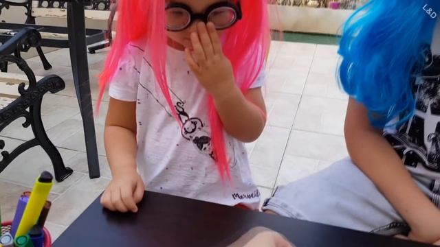 ЧЕЛЛЕНДЖ Game Лиза против Дани Кривые Очки Googly Eyes Кто победит challenge смотреть онлайн