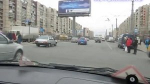 Действия с педалями во время остановки | Как правильно останавливаться на механике