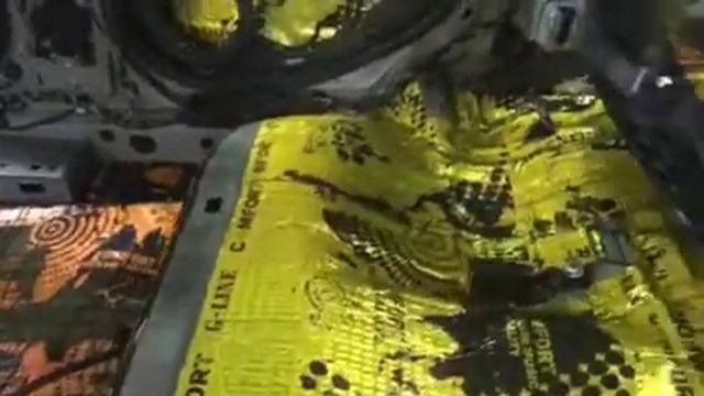 После обработки звукоизолирующими материалами Опель Астра стала восприниматься совершенно иначе смотреть онлайн