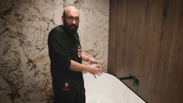 РУМ ТУР по ВАННОЙ комнате 10 м2 // Как УВЕЛИЧИТЬ пространство и УБРАТЬ ХЛАМ смотреть онлайн