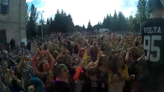 VLOG : Фестиваль Красок в Городе Кировское смотреть онлайн