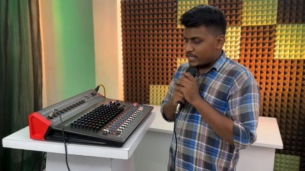 ये Live Sound का 12 Channel Mixer सारे Feature के साथ।