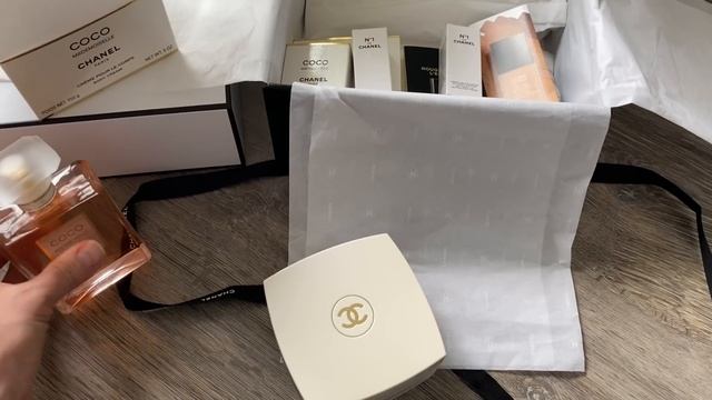 Распаковка Chanel. Аромат на весну| N°1 DE CHANEL L'EAU ROUGE| CHANEL - COCO MADEMOISELLE смотреть онлайн