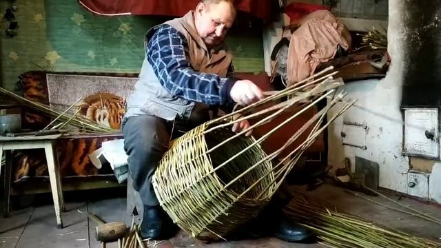 Плетение большой корзины. смотреть онлайн