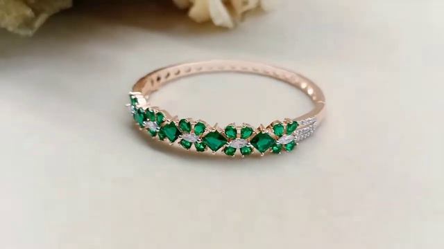 Vasu AGS Emerald Green Stones Rose Plated American Diamond Bracelet #bracelet #ags #americandiamond смотреть онлайн