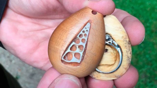 Эта девушка целый год носила обручальное кольцо, но не знала об этом! смотреть онлайн