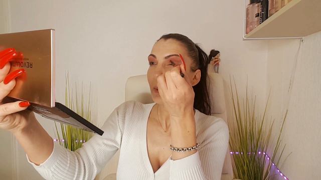 REVOLUTION FLAWLESS 4 - AUGEN MAKE UP | LIDSCHATTENPALETTE | 2020 | Miranda Carat смотреть онлайн