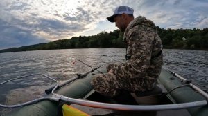 Ловля леща с лодки на кольцо !!! Река Кама.