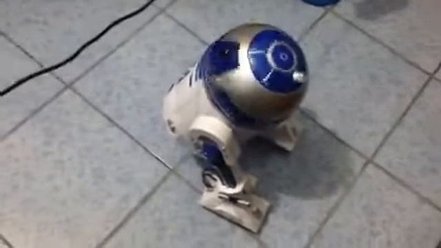Robot R2D2 star wars смотреть онлайн