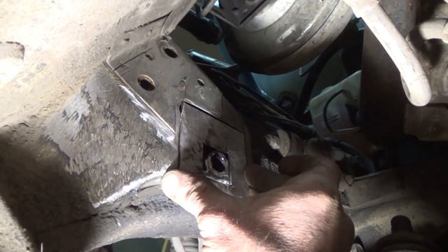 Ремонт лонжерона под рулевым редуктором. смотреть онлайн