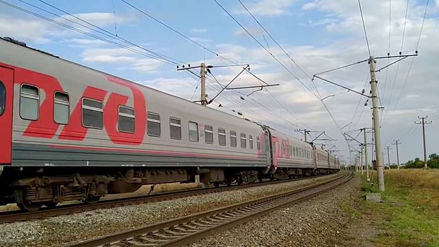 ЭП1М-583 С пассажирским поездом 245С Кисловодск - Екатеринбург смотреть онлайн