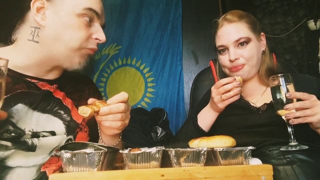 Мукбанг на Диване выпуск 311й. #люлякебаб #люля #50к #еда #обжор #мукбанг #еданакамеру #mukbang #ре