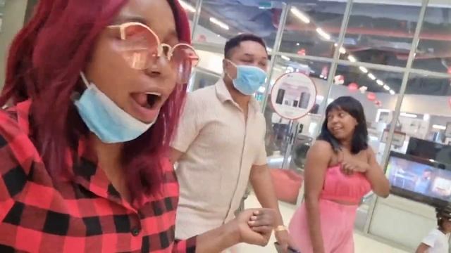 Come to the Douala Grand mall in Cameroon with us.life in douala Cameroon ??. Africa's biggest..... смотреть онлайн