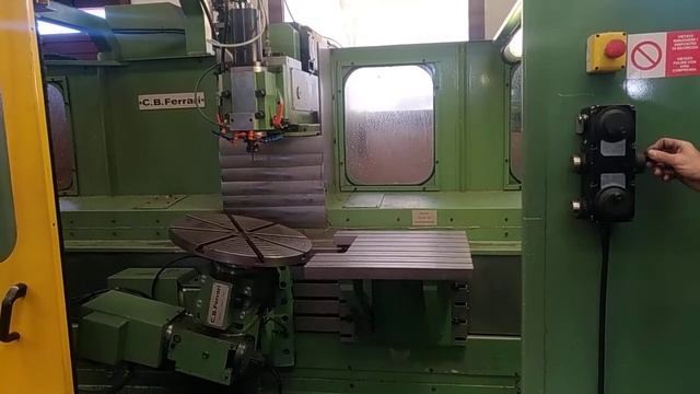 Centro di lavoro CB Ferrari F43 5 assi CNC Selca 4045 PDR смотреть онлайн