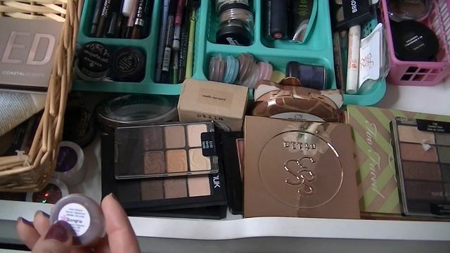 Weekly Makeup Basket || Shop My Stash Feb 13 - 19 смотреть онлайн