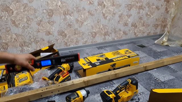 Dewalt  винтовёрт DCF887N и лобзик DCS334N тест