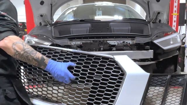 Audi R8 Full Carbon Fibre Bodykit - CT Carbon смотреть онлайн