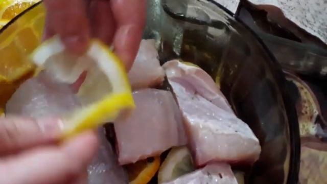 Маринованная рыба по домашнему,, филе толстолобика с апельсином и лимоном,,. смотреть онлайн